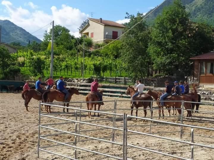 Вилла Belmonte Ranch Belmonte Castello Экстерьер фото